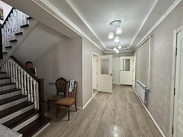 Үйлөрдү сатуу: 6 бөлмө, 200 м², 5 соток, Бишкек, Риелтор — 4