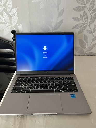 Digər noutbuklar və netbuklar: HONOR MagicBook 15 noutbuku - Model: HONOR MagicBook 15 (boz/gümüş — 11