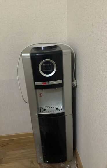su aparatı: Dispenser Su soyutma ilə, Yeni