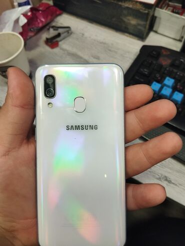 samsung a40 kredit: Samsung Galaxy A40, 64 GB, rəng - Ağ, Barmaq izi, İki sim kartlı