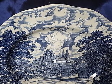 Ostali antikviteti: Engleski oval za serviranje Crown Ducal iz 70ih.god. Engleski oval — 5