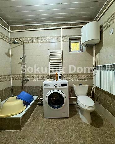 Продажа коттеджей и домов: 🏠Продается дом в с. Сокулук 🟡Комнаты: 4 🟡Участок: 8 соток 🟡Отопление — 15