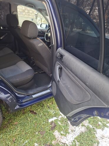 Volkswagen: Volkswagen Golf: 2003 г., 2 л, Бензин, Хэтчбэк — 7