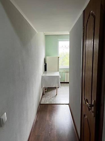 104: 1 комната, 32 м², 4 мкр 104 серия, 4 этаж, Косметический ремонт — 5