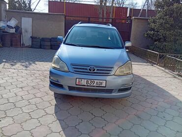 Toyota: Toyota Avensis Verso: 2004 г., 2 л, Автомат, Бензин, Минивэн