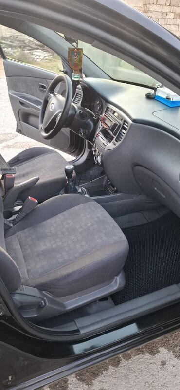 Kia Rio: 1.5 l | 2008 il Hetçbek