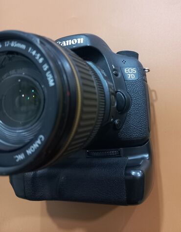 Фотоаппараты: Продаётся фотоаппарат canon 7d с объективом Canon 18-85 аппарат и