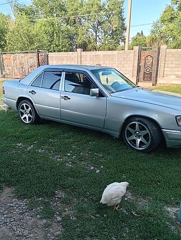 салон машины: Mercedes-Benz W124: 1990 г., 0.2 л, Бензин, Седан — 3