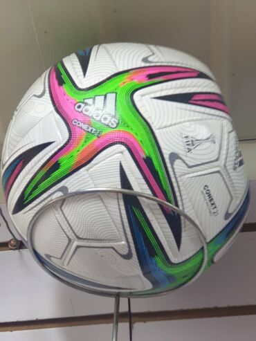 мяч mikasa v200w: Мячи футбольные . Качественные, несколько моделей