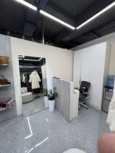 Стойки ресепшн: Столы ресепшен Администраторский стол Кассовый стол Занимаемся — 13