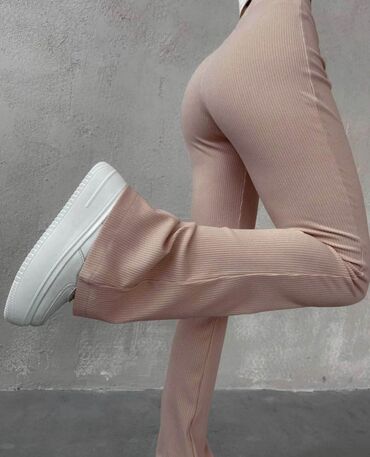 Pantalone: 1450 ili dva kom za 2300 din — 2