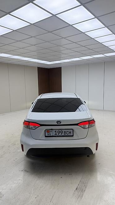 Продажа авто: Toyota Corolla: 2023 г., 1.8 л, Вариатор, Гибрид, Седан — 4