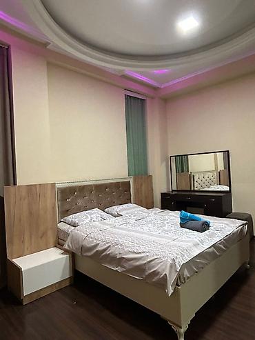 Günlük kirayə mənzillər: 3 otaqlı — 1