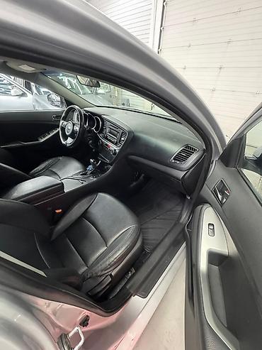 Kia: Kia K5: 2011 г., 2 л, Автомат, Газ, Седан — 6