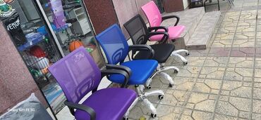 Ofis və oyun kresloları: Yeni, Təkərli, Qolları tənzimlənmir, Parça — 13