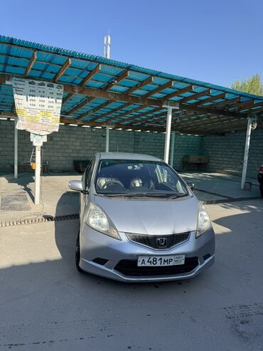 хонда црв 1: Honda Fit: 2009 г., 1.5 л, Автомат, Бензин, Хэтчбэк