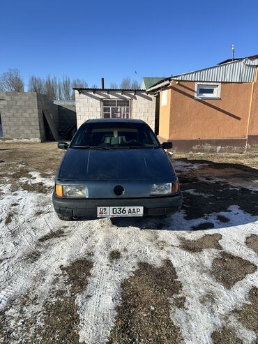 Volkswagen: Volkswagen Passat: 1989 г., 1.8 л, Механика, Бензин