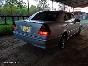 a 160 mercedes: Mercedes-Benz C-Class: 2.3 l | 2000 il Sedan — 2