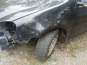 moj auto: KRILO ZA VOLKSWAGEN GOLF 5 | Desno krilo Golf 5 Ostali delovi Golf 4 — 2