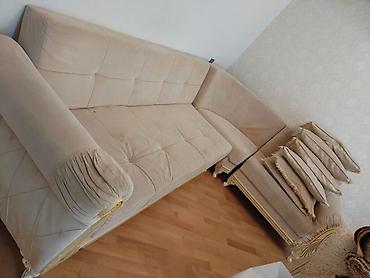 Uqlavoy Divan 100 azn. açılırbazası var.Ünvan Həzi Aslanov. 9217)