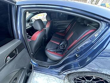 Hyundai: Hyundai Avante: 2018 г., 1.6 л, Механика, Бензин, Седан — 9