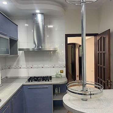 сним квартиру: 3 комнаты, 70 м², Карпинка 105 серия, 1 этаж, Свежий ремонт — 1