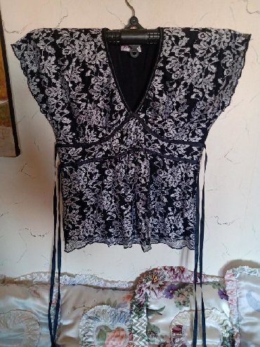ženske tunike i košulje: Majica nova postavljena, cipka, vezuje se pozadi. Obim grudi