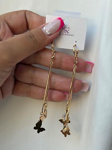 Aksesuarlar: Sırğalar tək qiymət -3,50azn Təsvir: - Rənglər: rose gold,qızıl,gümüş — 10
