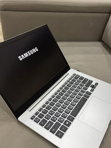 Ноутбуки: Ультрабук, Samsung, 4 ГБ ОЗУ, 14 ", Б/у, Для работы, учебы, память SSD