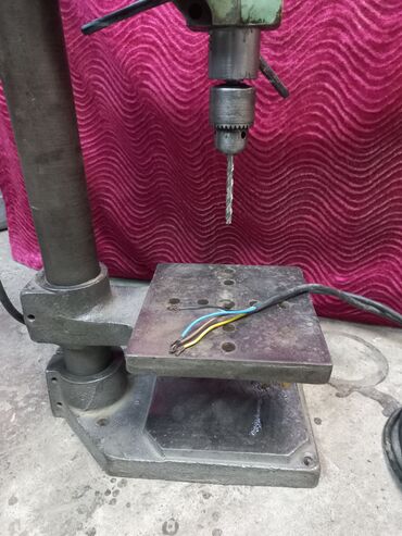 Токарные станки: Продаю Сверлильный станок .дв 3 ф.цена 6. 500 с — 9