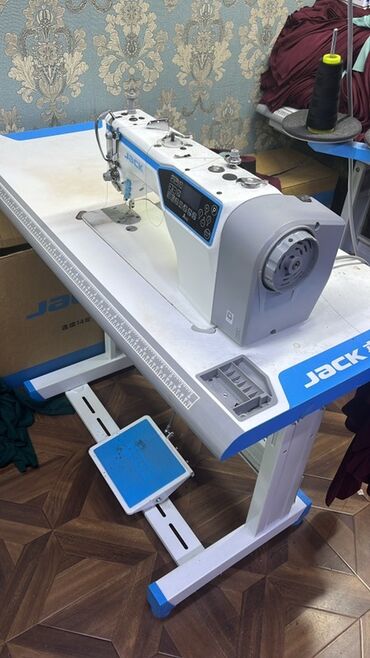 машина для штукатурки: Jack, В наличии