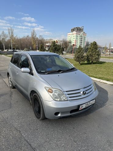 Toyota: Toyota ist: 2002 г., 1.3 л, Автомат, Бензин