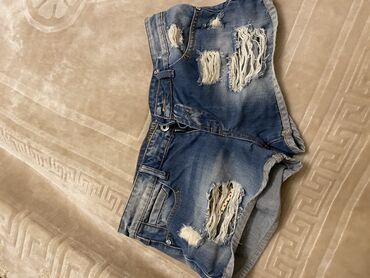 Ziyafət donları: Şəkildə gördüyünüz don S razmerdir.baha alinib.10 manata satiramHər — 8