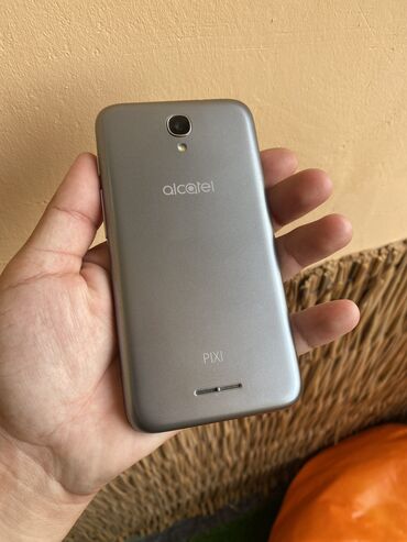 sadə telfonlar: Alcatel Pixi 4, 16 GB, rəng - Boz, İki sim kartlı