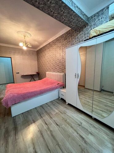 Uzunmüddətli kirayə mənzillər: İnşaatçılar metrosunun çıxışında, 14 mərtəbəli binanın 10-cu — 9