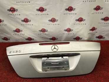 мерседес 240: Крышка багажника Mercedes-Benz