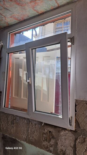 Beton və beton məmulatları: İşlənmiş İki qat şüşə paketi Plastik pəncərə, Еni: 120 sm, Uzunluğu: 130 sm