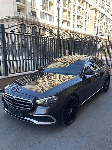 mcv 30: Mercedes-Benz E-Class: 2021 г., 2 л, Электромобиль, Седан — 4