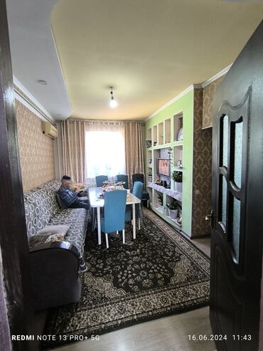 продаю дом ахунбаева: 90 м², 6 комнат, Свежий ремонт Без мебели
