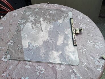Auto delovi: Staklo desnih prednjih vrata Lada 2101. Polovno, ocuvano. Skinuto sa — 3