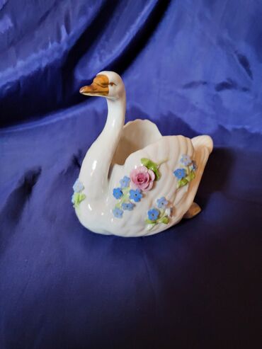 Figure: Figura, bоја - Šareno, Novo — 1