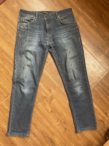 джинсы молодежные мужские: Джинсы S (EU 36)