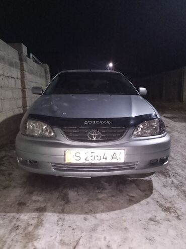 авенсиз д4д: Toyota Avensis: 2002 г., 1.8 л, Механика, Газ, Хетчбек