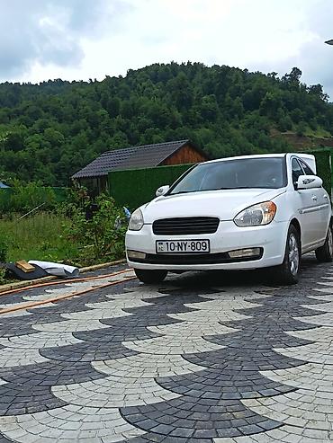 islenmis hyundai avtomobilleri satisi: Hyundai Accent: 1.6 l | 2009 il Sedan — 3