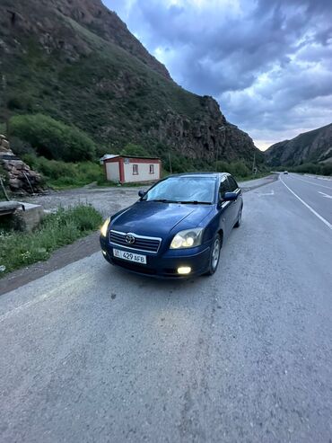 Toyota: Toyota Avensis: 2004 г., 1.8 л, Механика, Газ, Седан