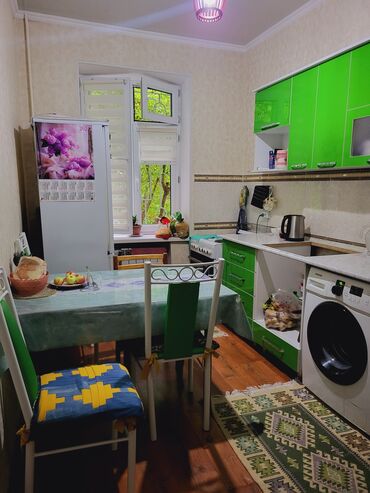 продаю квартира: 3 комнаты, 65 м², Сталинка, 1 этаж