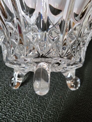 Ostalo posuđe: Bombonijera nova kristal Zajecar 70te. Kristalna bombonijera,na tri na lalafo.rs — 11 Ostalo posuđe: Bombonijera nova kristal Zajecar 70te. Kristalna bombonijera,na tri — 11