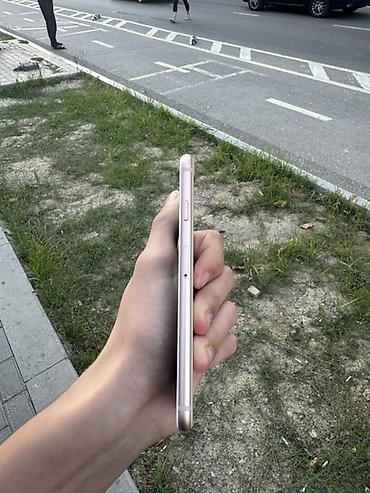 iphone 8 qırıq: IPhone 8, Qızılı, Barmaq izi — 7