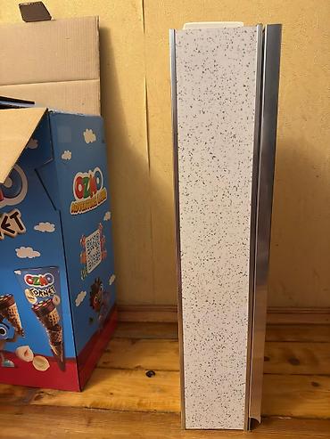 Оборудование для магазинов: Alüminium çərçivəli dar vitrin/panel - Material: ağ rəngli panel — 4