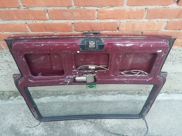 Auto delovi: Vrata gepeka lada 2104 karavan kompletna bordo sa staklom. Očuvana — 9